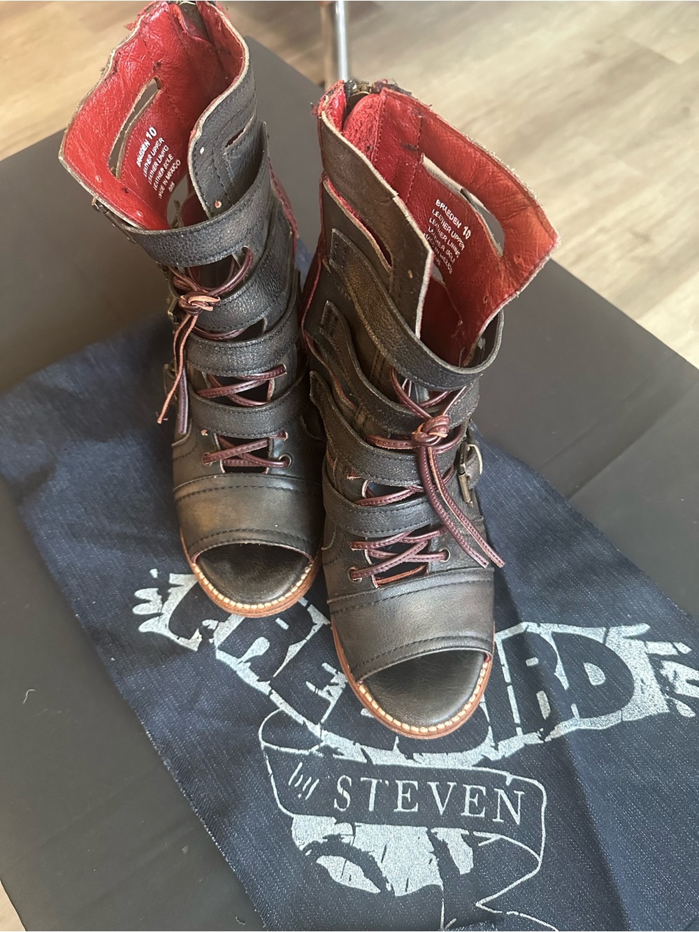 Freebird by Steven Distressed black and Red Lace-Up Peep-Toe Heels SZ 10